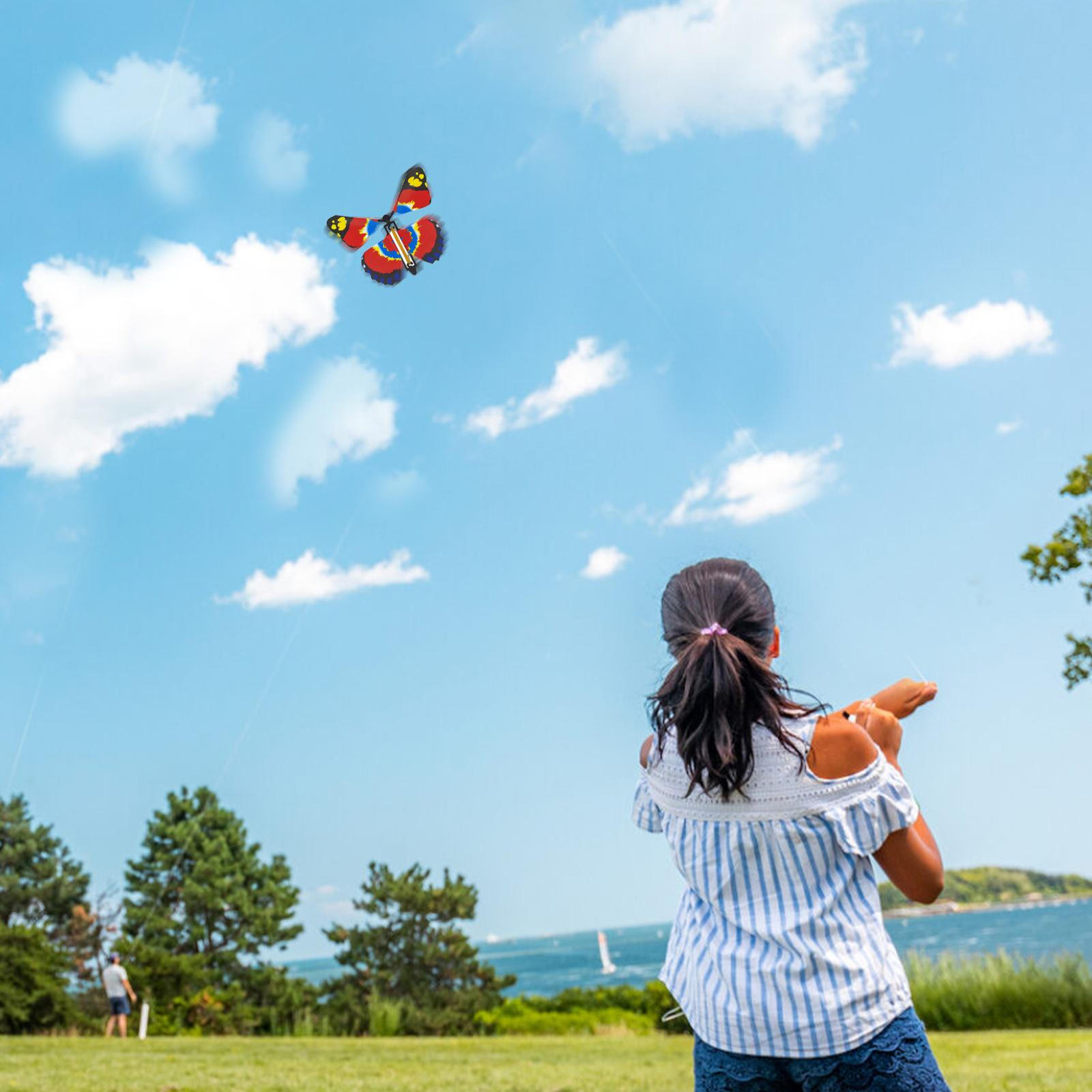 Flying Butterfly Greeting Card Book Magical Toy Fly Wind Up Butterfly