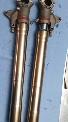 MV AGUSTA F4, OHLINS, SHOWA FORK, KOLBEN- und Lamellenmodifikationssatz.