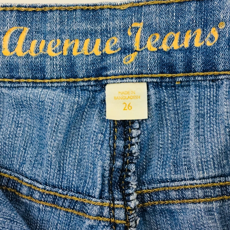 Womens 26 Avenue Jeans Denim Shorts Medium Blue Wash 10" Inseam - Image 4 of 4