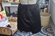 Vintage 1950s Sears Doesn't Slip Half Slip BLACK Non-Cling Vented Medium 27-29