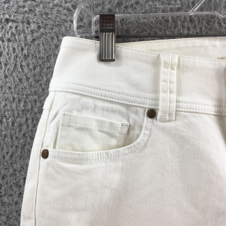 CAbi Bermuda Shorts Womens 6 White Denim Cotton Blend Casual Mid Rise Zip Fly - Image 2 of 4