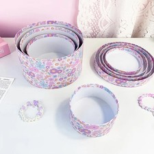 Runde Geschenkboxen Set vierteilig Dekorativ Blumendesign Anlass geeignet