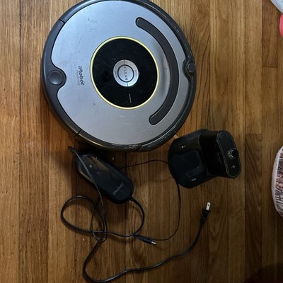 iRobot Roomba 630 Vacuum Cleaning Robot With Charger READ Description