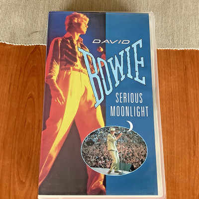 DAVID BOWIE: ''Serious Moonlight Tour'' - 1983 - VHS - Warner - no MC/DVD/LP