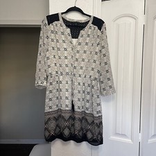 Ivory Dress w Floral & Lace & Tassels 3/4 Sleeve Large Tie Front