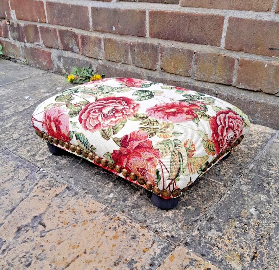 Flowers pattern FOOTSTOOL with decorative studs underdesk home office footrest - Image 3 of 4