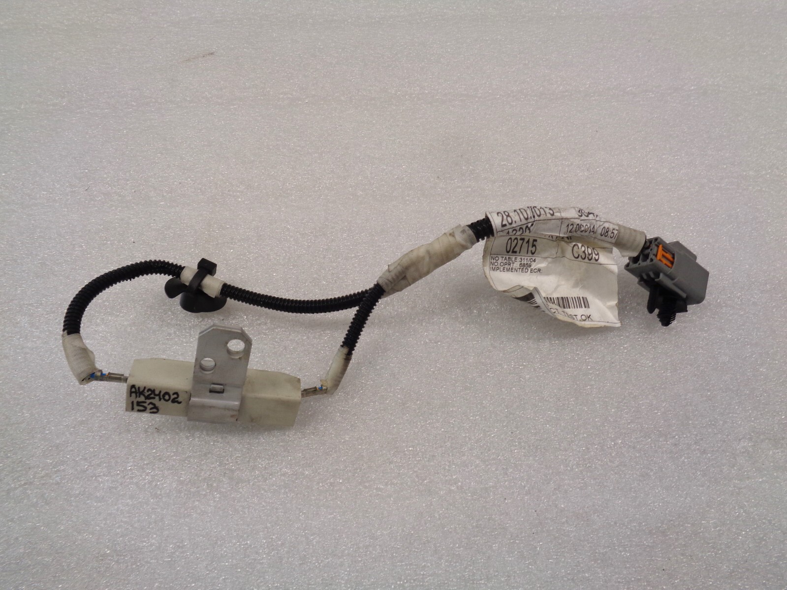 2014-2019 Maserati Ghibli Rear Antenna Wire Harness Resistor OEM AK2402153