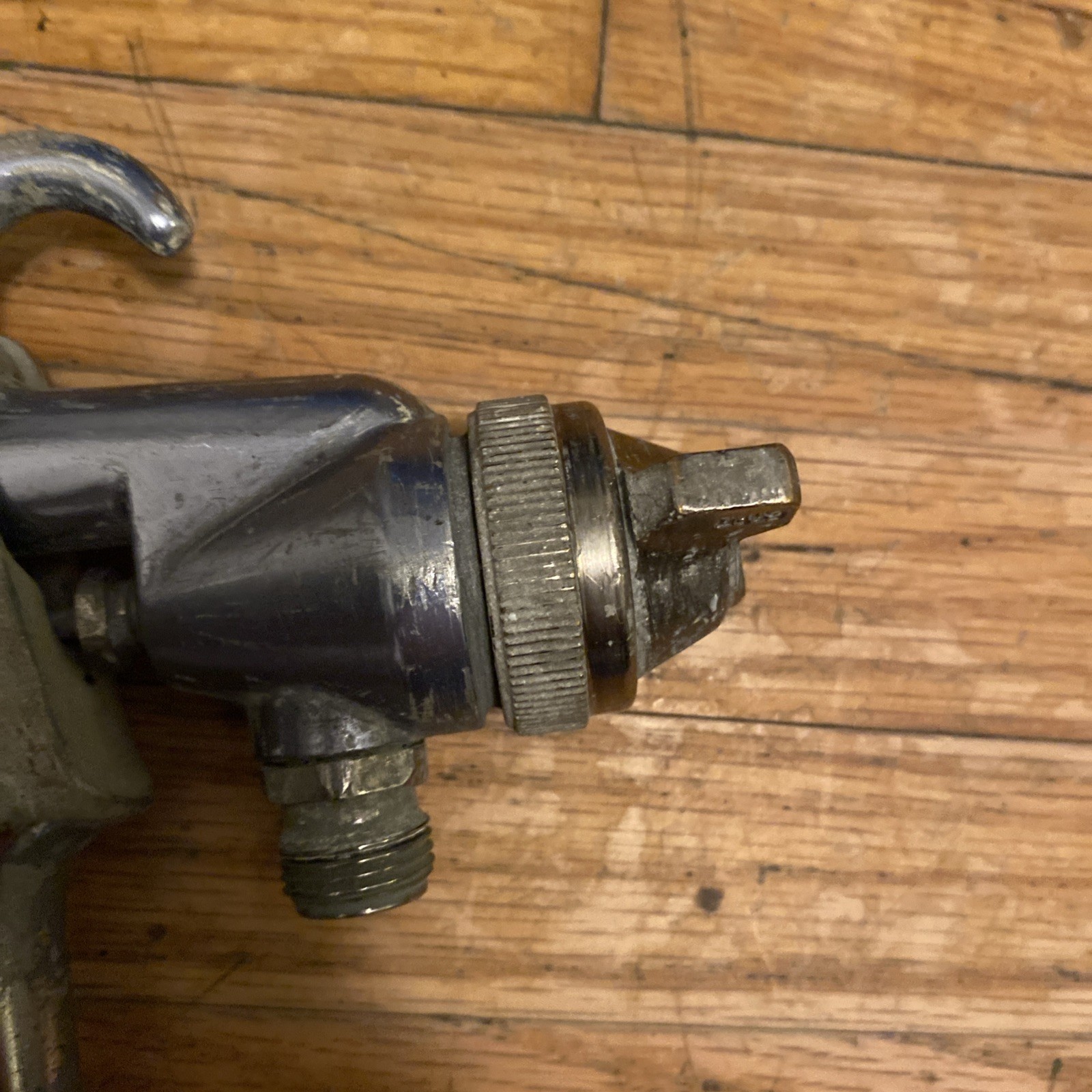 Binks Model 2100 Conventional Spray Gun