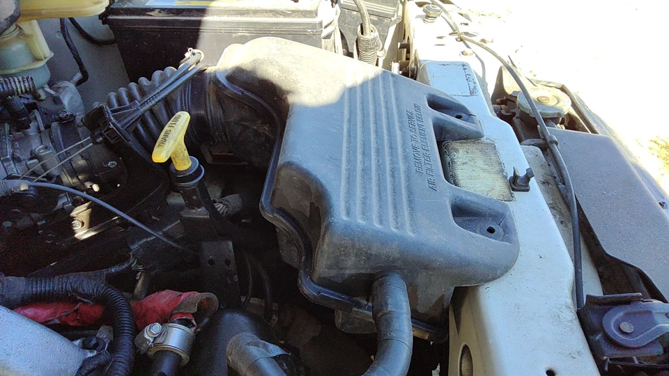 Caja de filtro de admisión de aire completa Town & Country 1996-00 carcasa con tubo fabricante original 3,8 l Foto 2 de 4