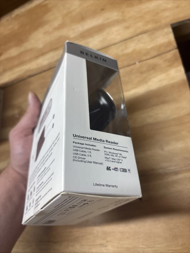 Belkin Universal Flashcard Media Reader USB 2.0 F4U003 Brand New Sealed - Image 3 of 4