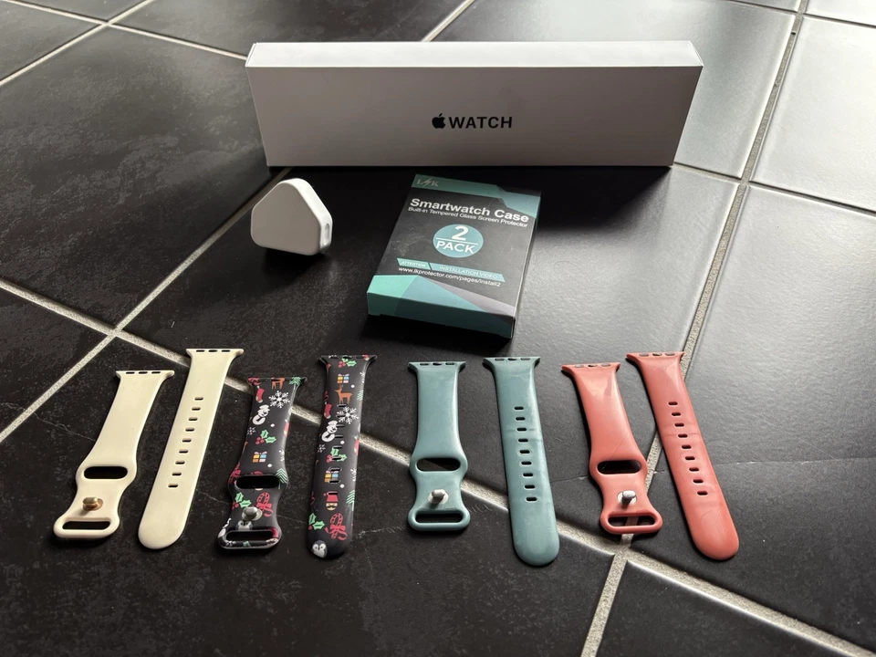 Series 1 Apple Watchstrap, photo 3 of 4