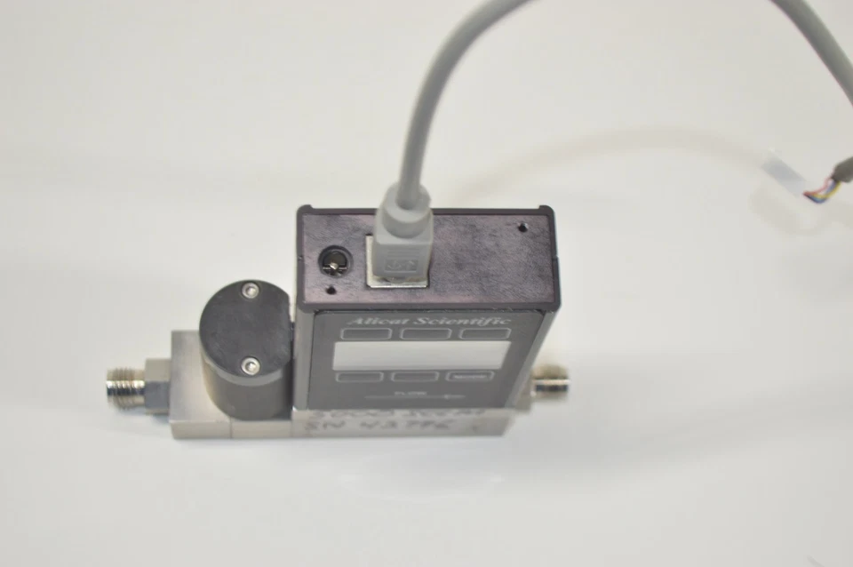 Medidor de flujo Alicat Scientific MC-5SLPM-D-SAE/5M N2 5000SCCM Foto 3 de 4