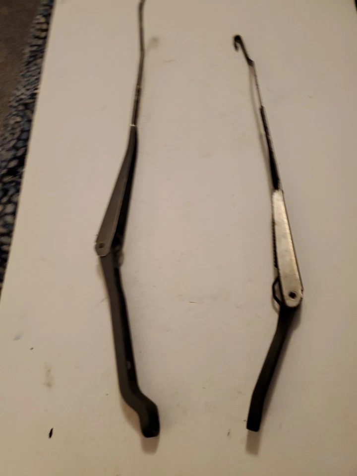 1994 - 1997 Honda Accord PAR DE BRAÇOS LIMPADOR DE PARA-BRISA ESQUERDO E DIREITO FABRICANTE DE EQUIPAMENTO ORIGINAL SEM LÂMINAS  - Imagem 2 de 4