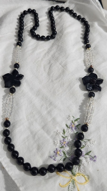 ELEGANT BLACK ONYX 8MM BEADS, CARVED FLOWER SIDES & CLEAR CRYSTAL 32" L