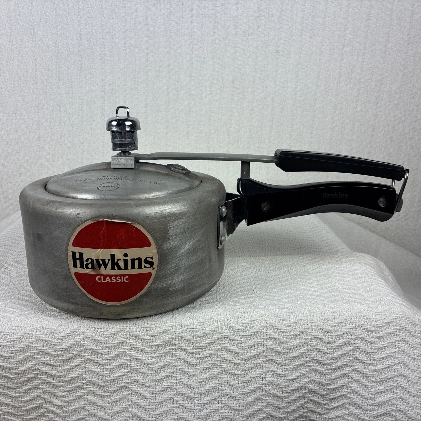Pressure Cooker Hawkins Aluminum Vintage 1.5 Quart Classic Pot
