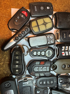 Lot of 28 Aftermarket Keyless Entry Remote Fob MIXED FCC IDS MIXED PART