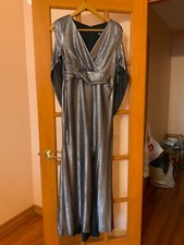 new R&M Richards womens metallic sequined evening gown size 8