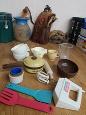 CHILDREN'S DISHES MIXED LOT
