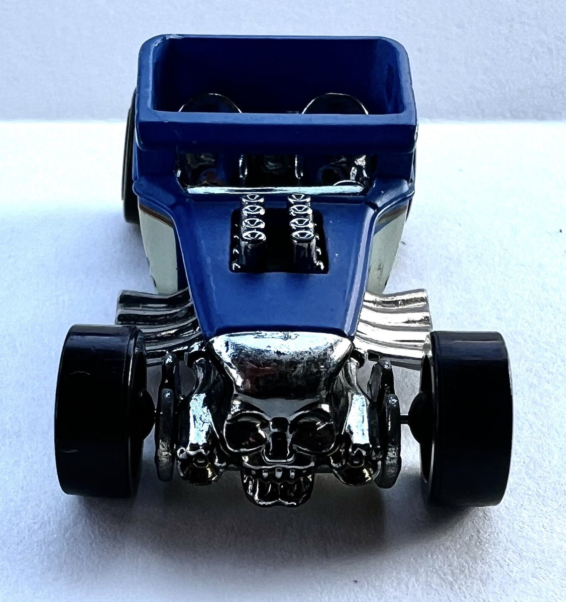 Vintage Hot Wheels Bone Shaker B46 Hot Rod Number 6 Car Toy Race