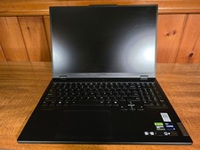 Lenovo Legion Pro 7i Gen 9 i9 14900hx RTX 4090 5 TB SSD 64 GB RAM EXTRAS