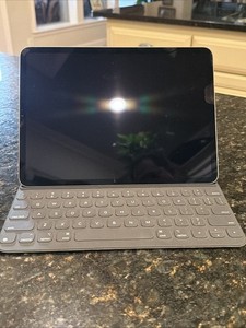 iPad Pro 11 with Magic Keyboard | eBay