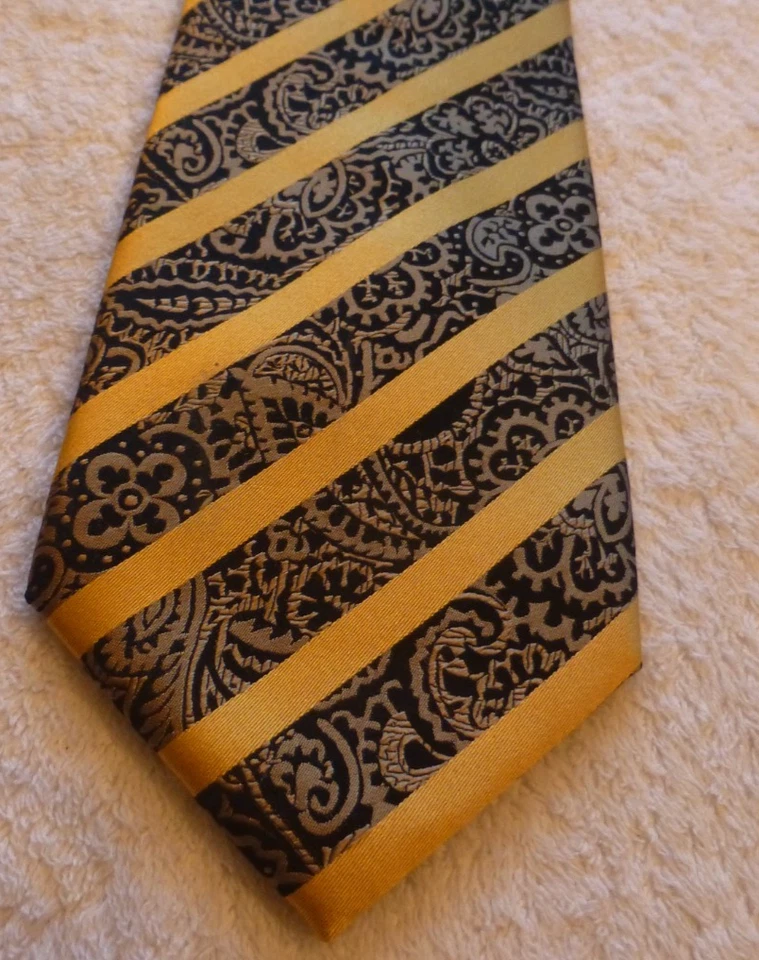 Corbata Lorenzo Cana 100% Seda Hecha a Mano Dorado/Negro Rayas 59"x 3 y 3/4" Foto 2 de 4
