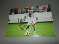 Danny Blum  Eintracht Frankfur  1. FC Nürnberg signiert Autogramm auf 20x28 Foto