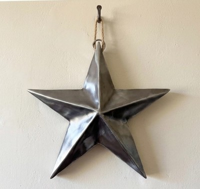 Seltener mittelgroßer handgefertigter Metall Industrial rustikal Shabby Silber Hängestern SU59