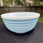 Vtg. 1960s  MCM 403 Pyrex Blue & White Stripe Mixing/ Nesting Bowl 2.5 Qt.