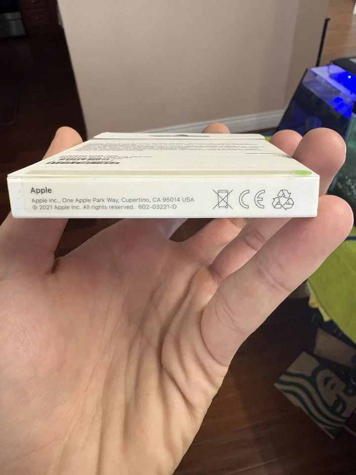 Apple AirTag Bluetooth Tracker - Silver (MX532AM/A) - Image 4 of 4