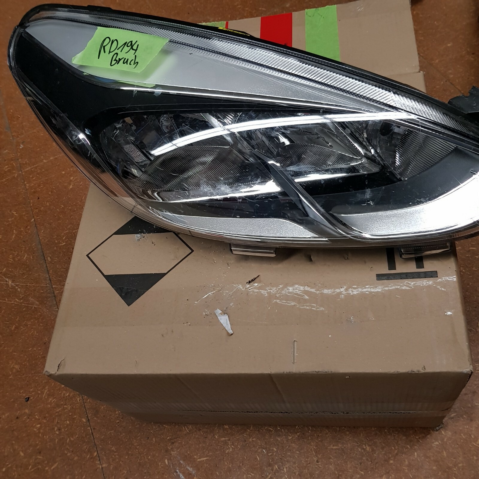 Ford Fiesta Scheinwerfer H1BB13W029 rechts Hauptscheinwerfer 