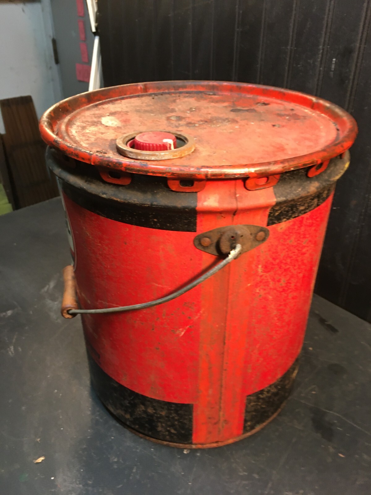 Vintage Veedol Tractor Oil 5 Gallon Oil Grease Can Wood Handle Empty ...