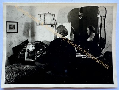 orig. Photo Berlin Frohnau 1940 House Kastanienallee Mirror Mother Child