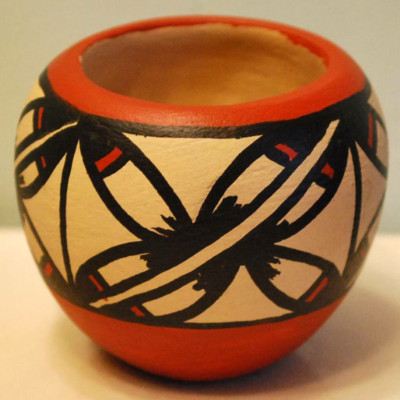 R. Roberta SHENDO Native American CLAY SEED POT Handmade Pueblo Pottery SIGNED