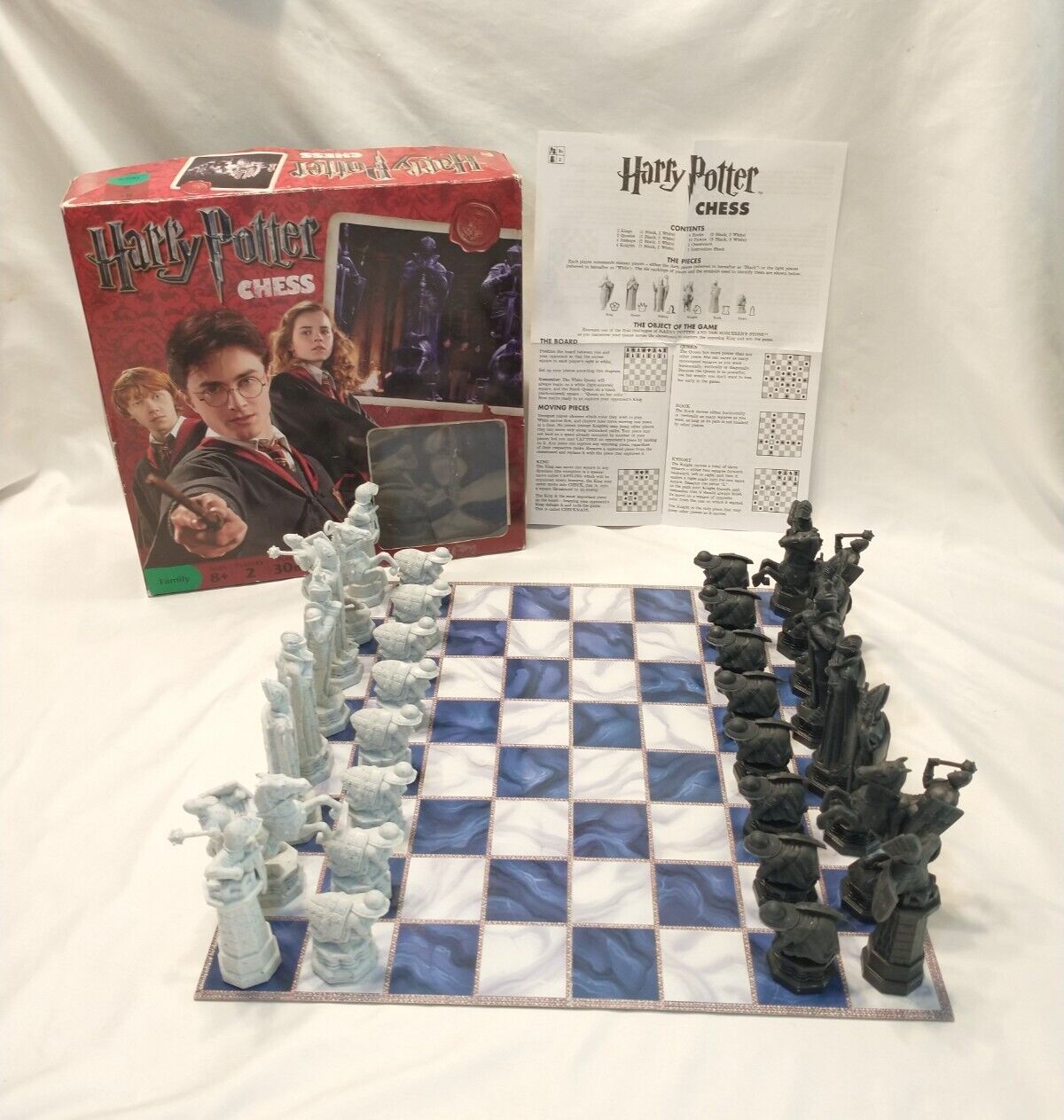  The Noble Collection Harry Potter Wizard Chess Set - 32  Detailed Playing Pieces - Officially Licensed Harry Potter Film Set Movie  Props Toys Gifts : Toys & Games