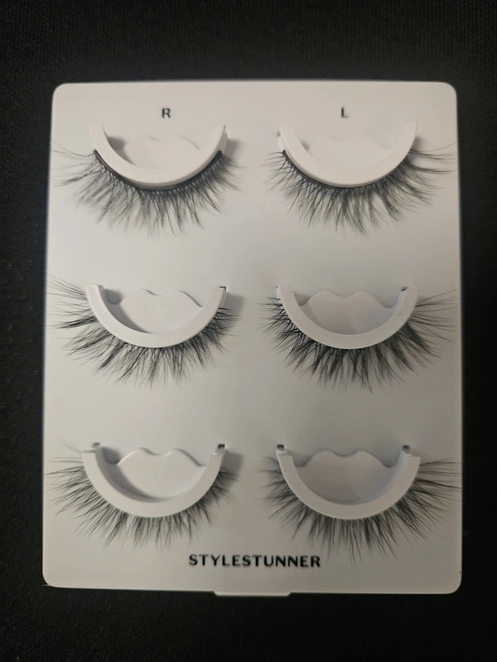 Lilly Lashes Stylestunner AUTOADHESIVO Volumen Natural + Mediano Nuevo sin caja (3 Pares)