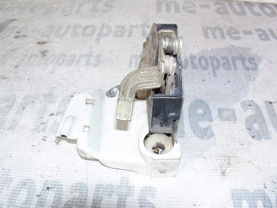 MERCEDES BENZ 190E 1984-1993 OEM CERRADURA PUERTA DELANTERA DERECHA PESTILLO ACTUADOR MONTAJE Foto 2 de 4