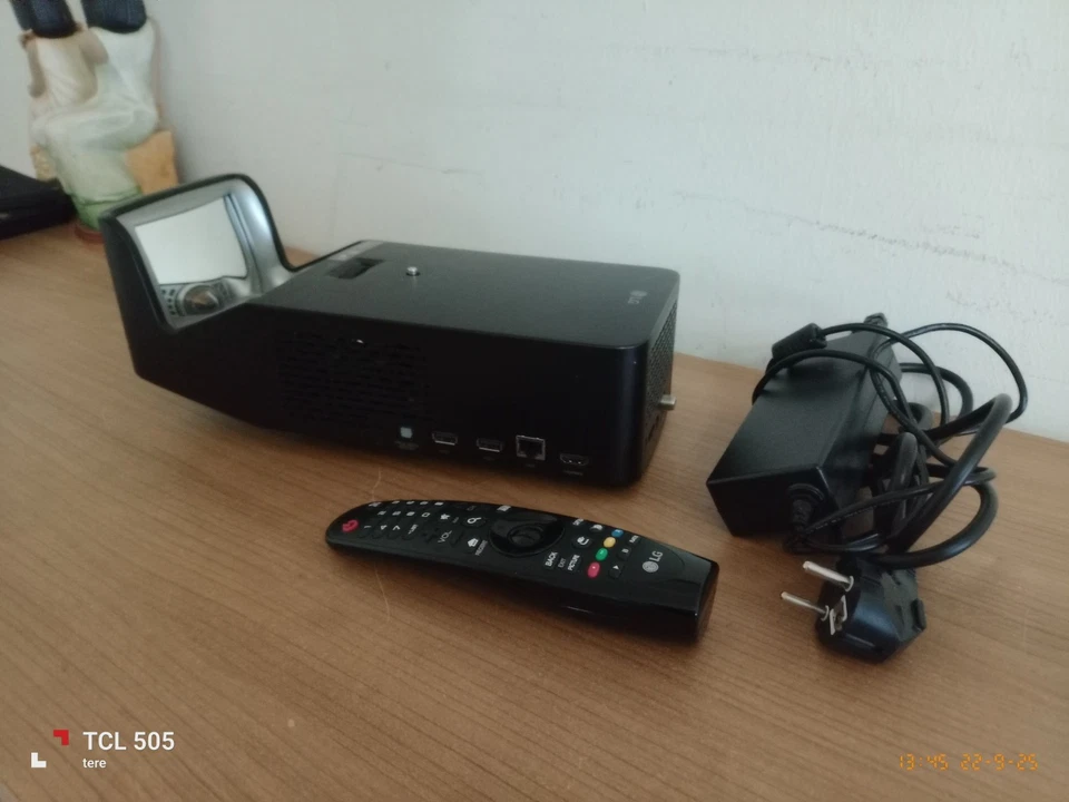 proyector Lg PF1000UW - Imagen 2 de 4