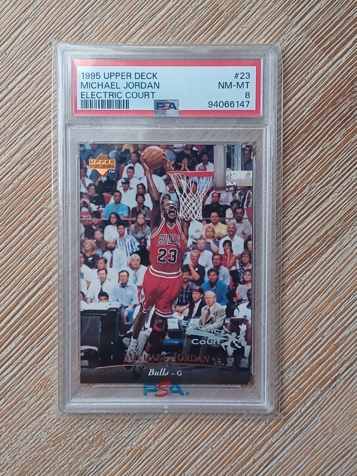 JORDAN 1995 UPPER DECK ELECTRIC COURT #23 MICHAEL JORDAN PSA 8 CHICAGO BULLS