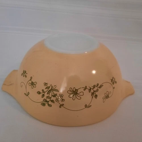 Vintage Pyrex Shenandoah Cinderella Nesting Mixing Bowl, #442