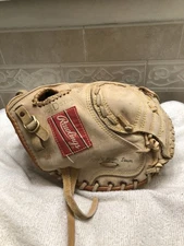 Rawlings RCM30 Broken In Deep Pocket 32.5” Baseball Catchers Mitt Right Throw