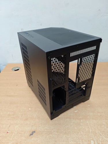 CiT DS240 Dual Chamber Micro-ATX Gaming PC Case, Black, Tempered Glass, no Fan - Afbeelding 7 van 11