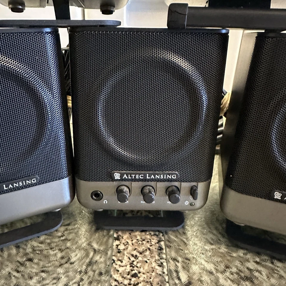 Altec Lansing 251 PC Gaming Desk Top Media Theater 5 Speakers 5.1 Surround Sound - Image 2 of 4