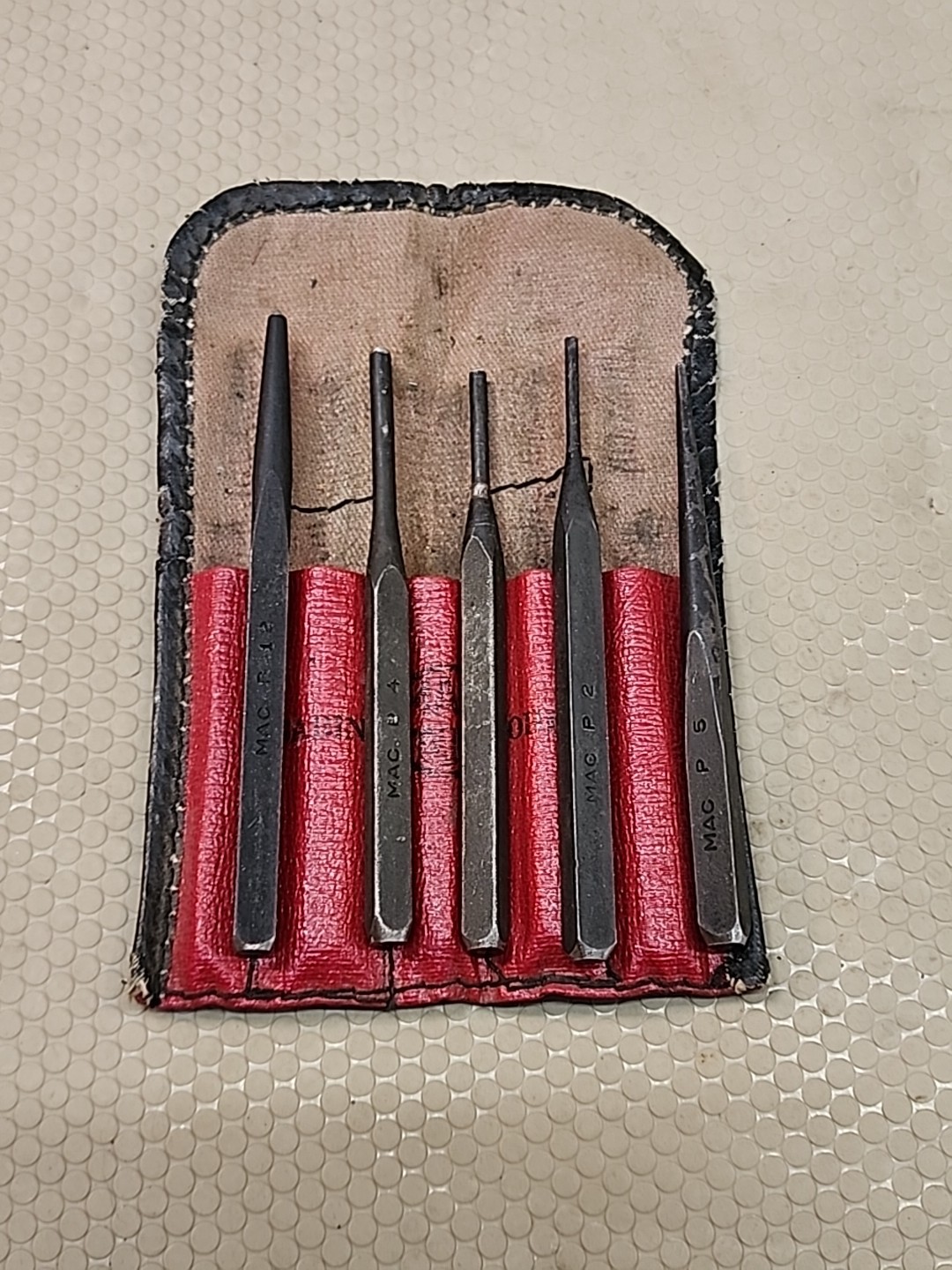 Mac tools 5-PC. Roll Pin Punch Set 