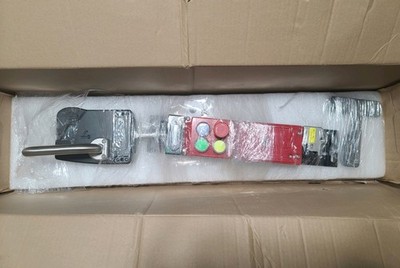 New Fortress Interlocks EN2T6SLP11NHETP2P6P3NPF10MPB1 Safety Door Switch
