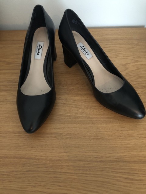 clarks court shoes sale