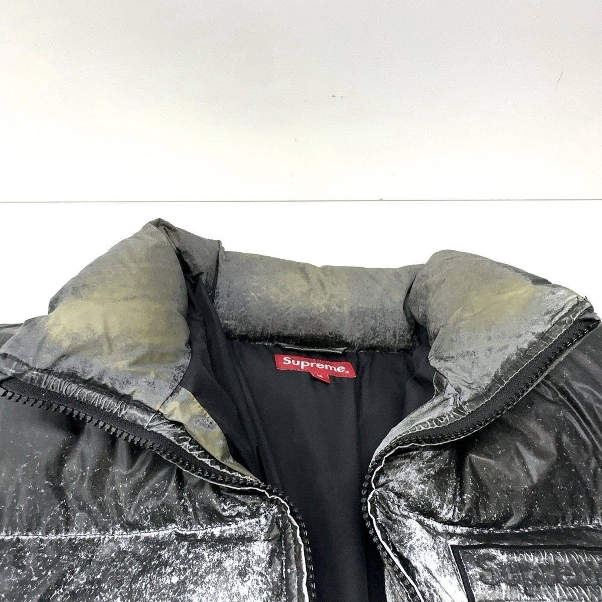 Supreme FW20 Week 14 Reflective Speckled Down Jacket Size M Supreme FW20 Week 14 Reflective Speckled Down Jacket Size M