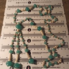 Kette Art Deco, Neiger Brothers ,  grüne Vaselinglasperlen 