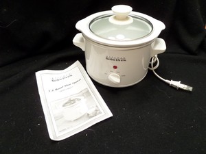 Kitchen Selectives Slow Cooker 1 5 Quart White Removeable Pot