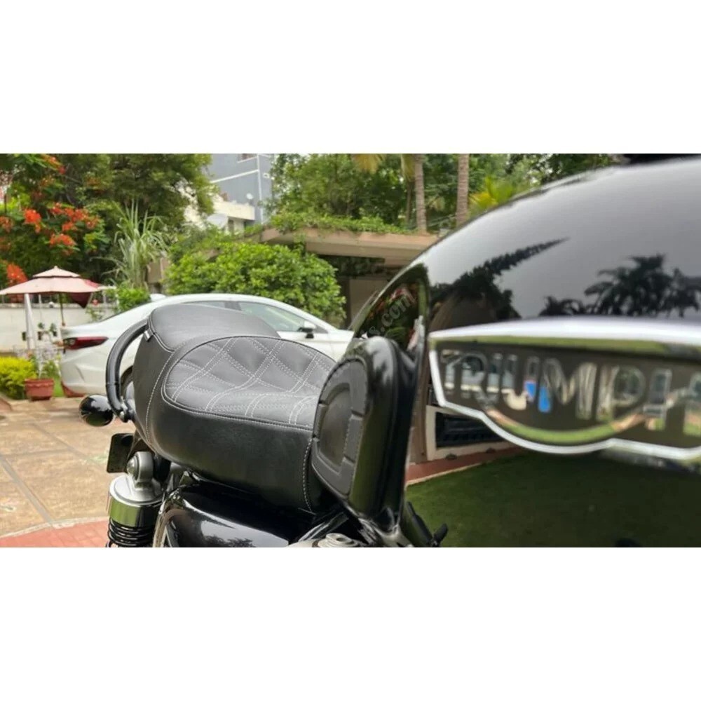 Triumph Bonneville T100/T120 King and Queen Seat by Sahara